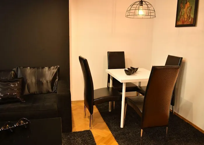 Naumovski Apartments